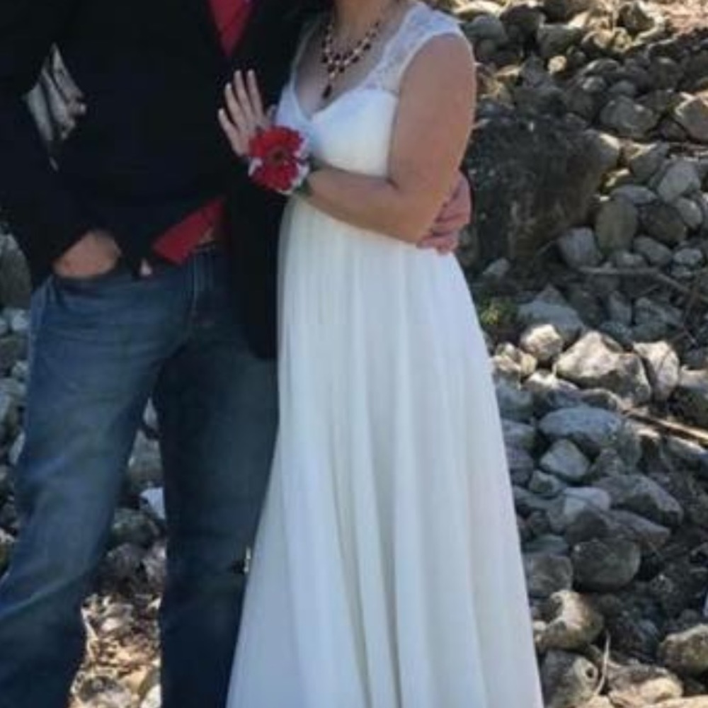 Prom Dress. - Picture 3 of 4